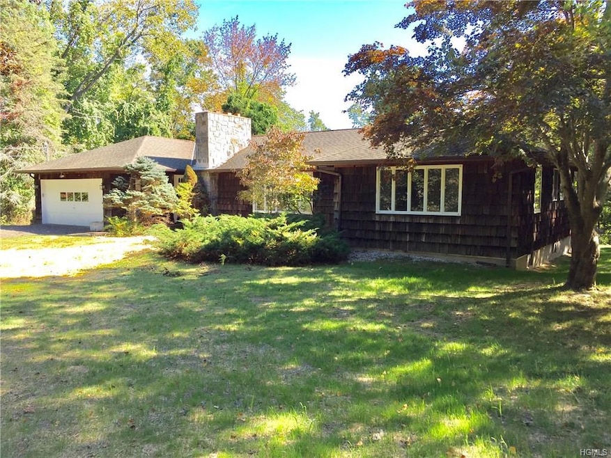 21 Scofield Rd, Pound Ridge, NY 10576 - photo 1