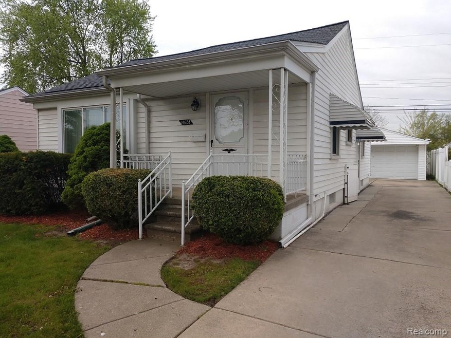 MELVINDALE SCHOOLS. SPOTLESS RANCH WITH THREE BEDR