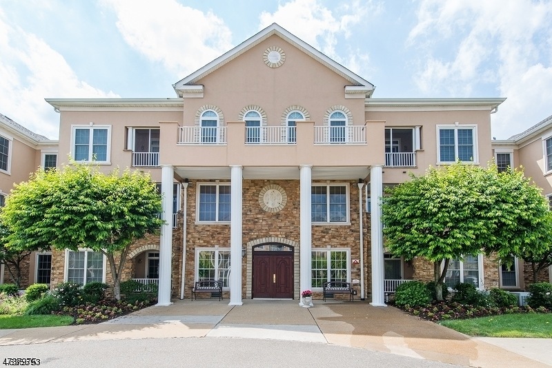 4105 Cleveland Ln unit 105, Rockaway, NJ 07866 - photo 1