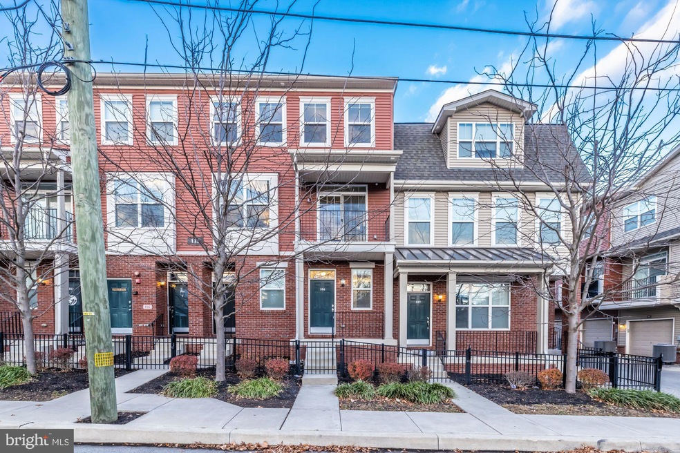 113 E Basin St unit 106, Norristown, PA 19401 - photo 1