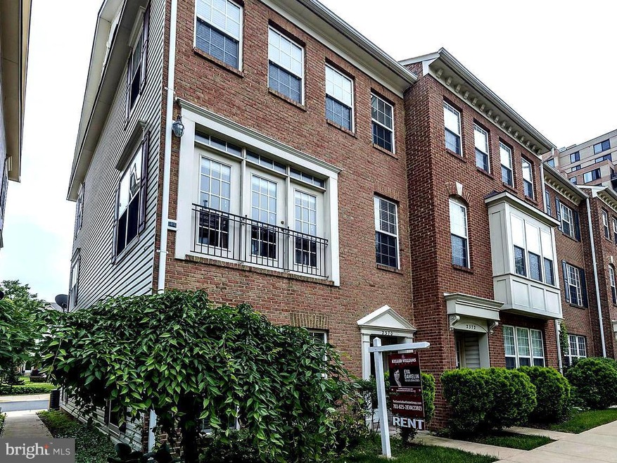 2370 Huntington Station Ct, Alexandria, VA 22303 - photo 1