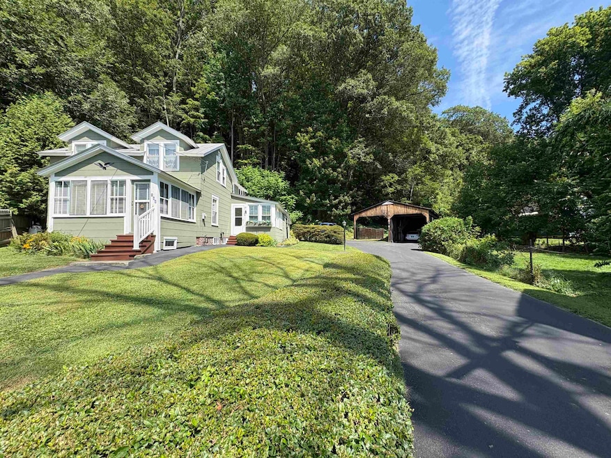 184 Hazen St, White River Junction, VT 05001 - photo 1