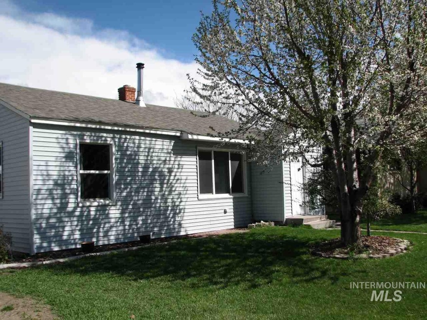 1951 Yale Ave, Burley, ID 83318 - photo 1