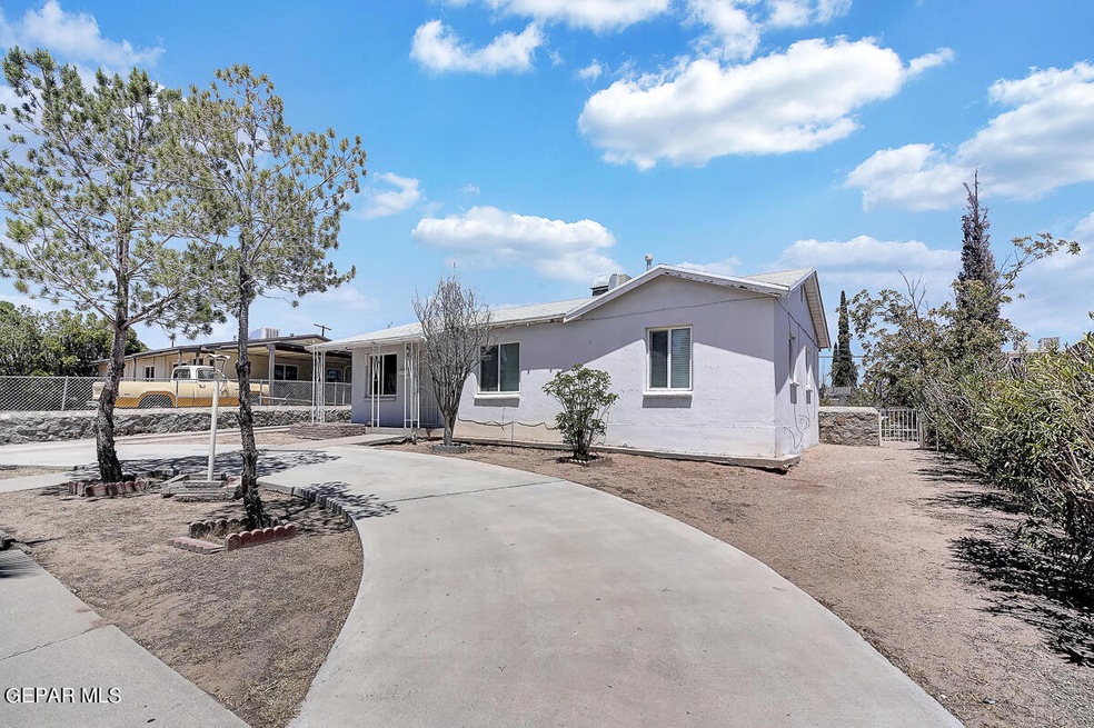 1112 Cimarron St, El Paso, TX 79915 - photo 1