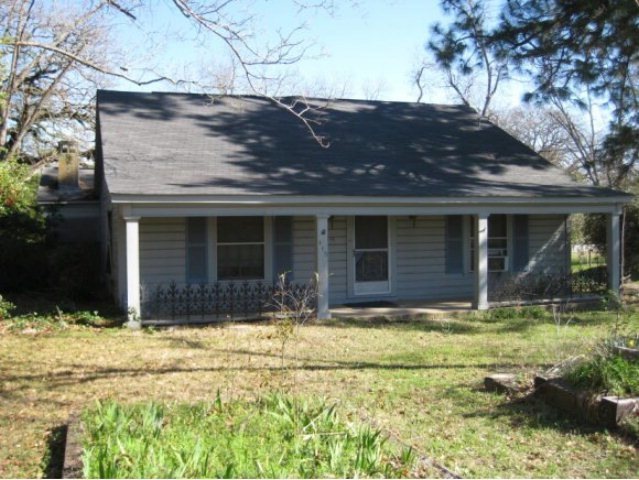 416 Forbes St, Nacogdoches, TX 75964 - photo 1
