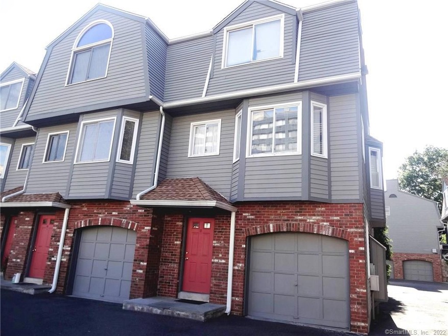 44 Pleasant St unit 13, Stamford, CT 06901 - photo 1