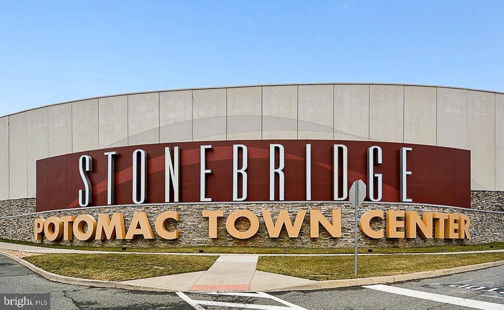 15169 Leicestershire St unit 49, Woodbridge, VA 22191 - photo 1