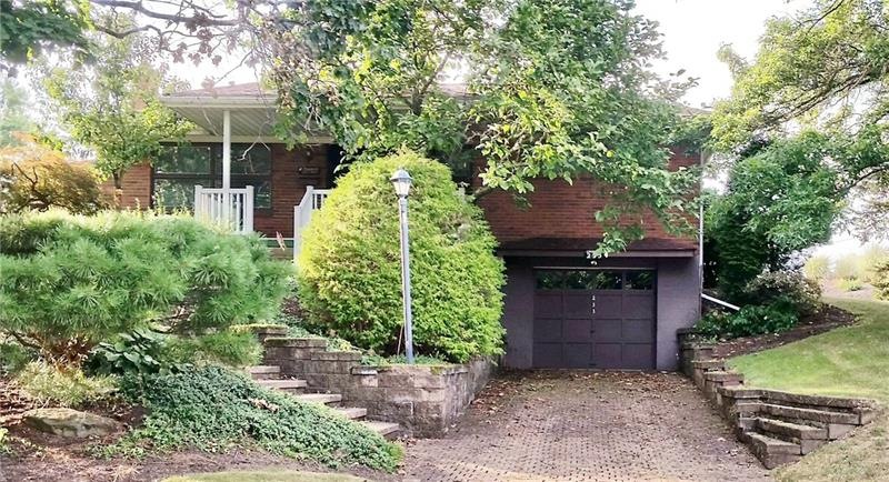 Spacious 3 bed/2 full bath ranch. Beautifully land