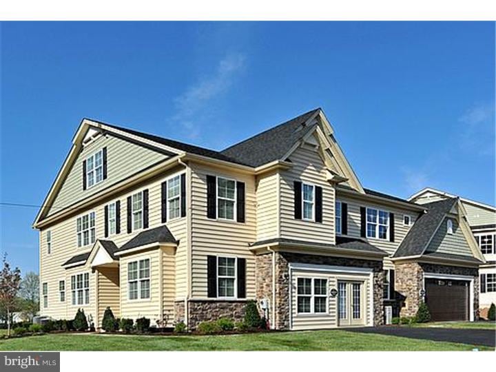 341 Newbury Ct, North Wales, PA 19454 - photo 1