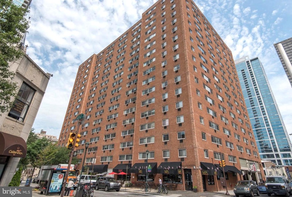 River West Condominiums unit 423, Philadelphia, PA 19103 - photo 1