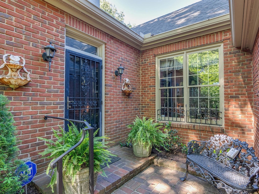 Sold $585,000 • Co-Listing Agent