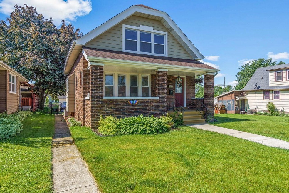 1305 Menomonee Ave, South Milwaukee-1