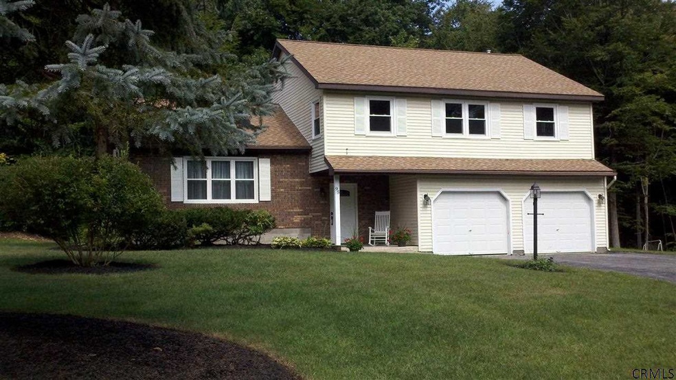 95 Wineberry Ln, Ballston Spa, NY 12020 - photo 1