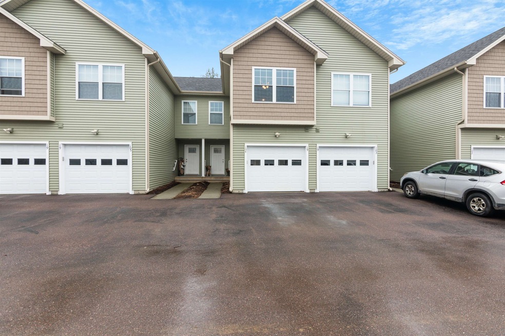 19 East Rd unit 104, Fairfax, VT 05454 - photo 1