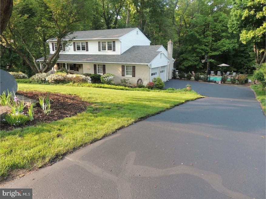 138 Woodcrest Ln, Doylestown, PA 18901 - photo 1