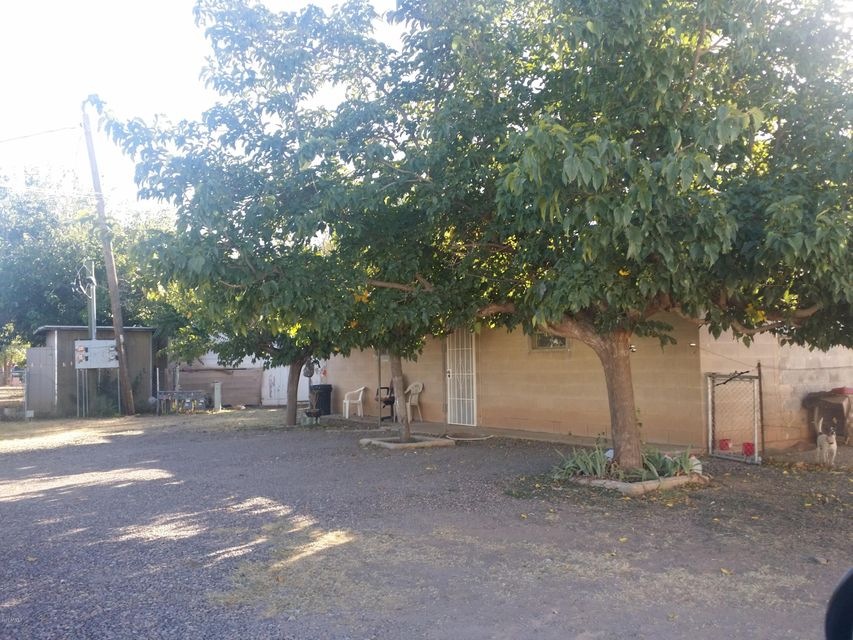 2 bedrooms 1 bathroom apartment