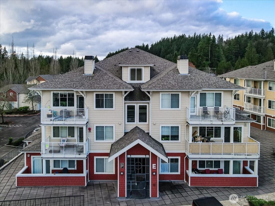 517 225th Ln NE unit E102, Sammamish, WA 98074 - photo 1