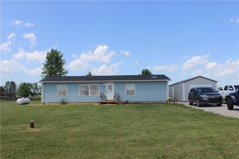 7098 E Bowers Rd, Darlington, IN 47940 - photo 1