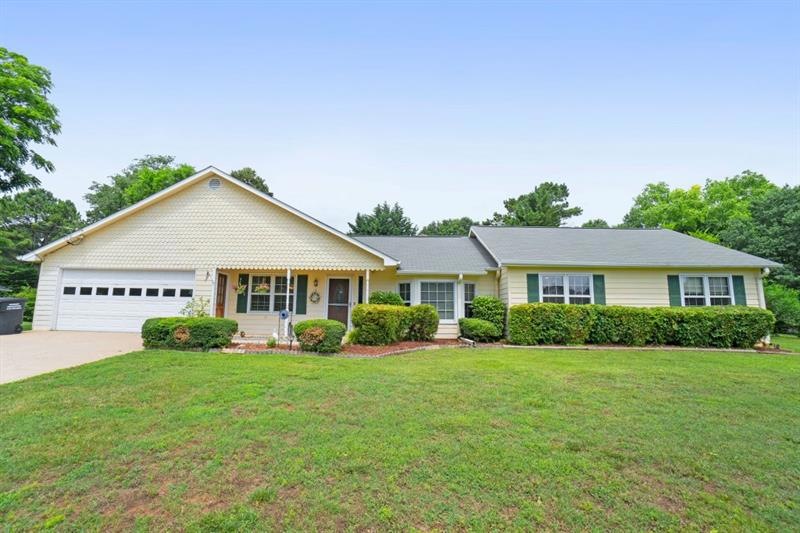 1107 Ashlin Dr, Woodstock, GA 30188 - photo 1