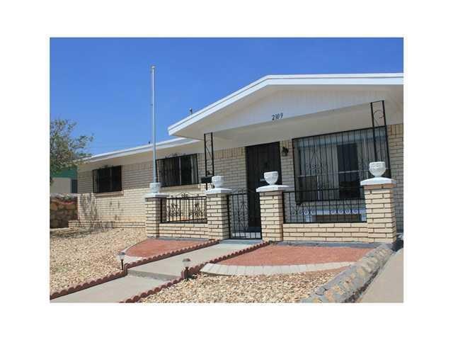 2109 Abril Dr, El Paso, TX 79935 - photo 1
