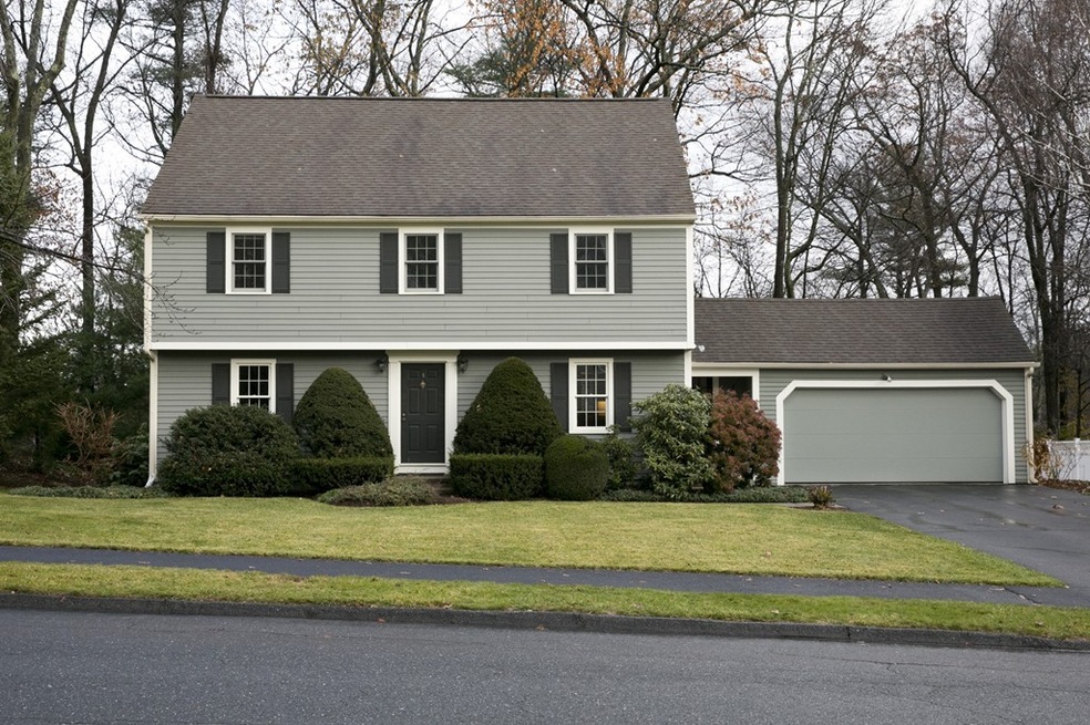 4 Flintlock Dr, Shrewsbury, MA 01545 - photo 1