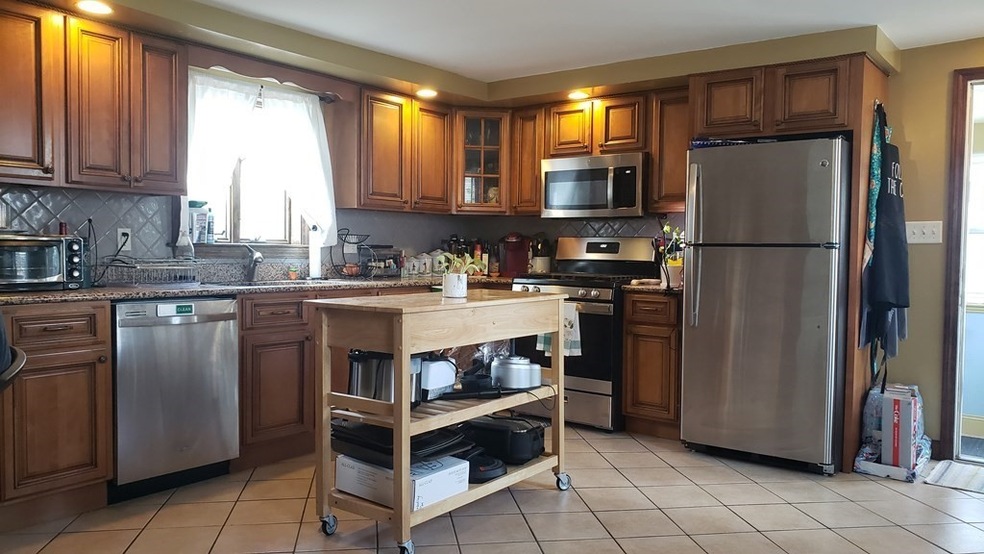 60 Jaques St unit 1, Somerville, MA 02145 - photo 1