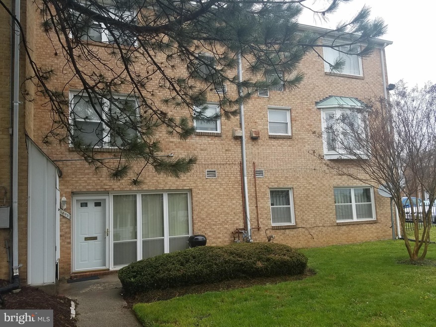 1895 Addison Rd S unit 1895, District Heights, MD 20747 - photo 1