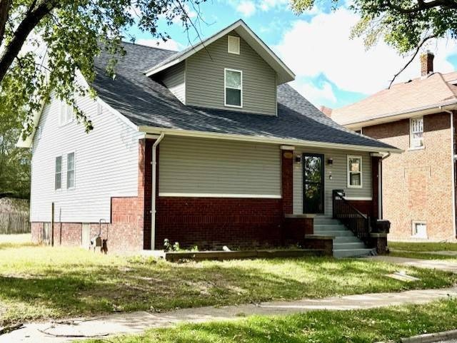1012 Lafayette St, Beardstown, IL 62618 - photo 1