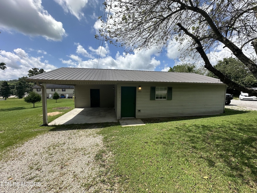 382 W Monticello Pike, Huntsville, TN 37756 - photo 1