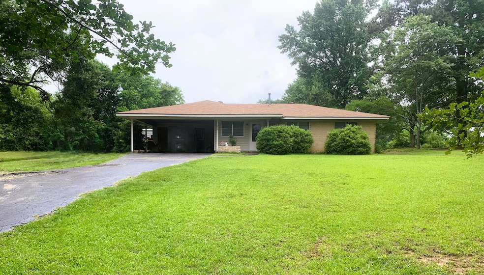 Stunning Fresh 3 Bedroom 1 Bath