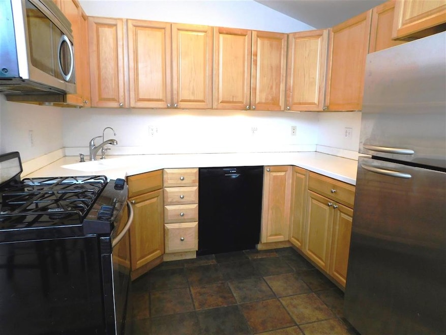 2 Golden Triangle Rd, Winhall, VT 05340 - photo 1