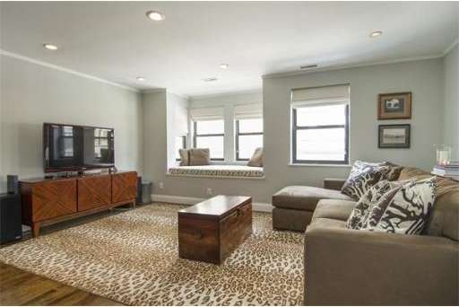 376 Commercial St unit 2H, Boston, MA 02109 - photo 1