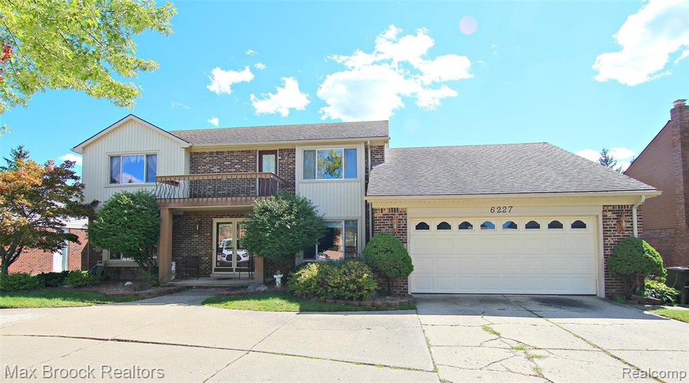 Laurain Ct Front.jpg