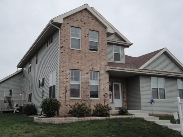 2828 Big Bluestem Pkwy unit 2, Fitchburg, WI 53711 - photo 1