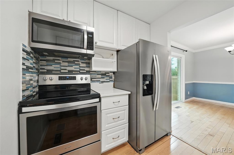 811 Wendevy Ct unit 16D, Ballwin, MO 63011 - photo 1