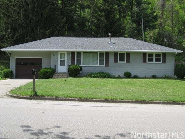 654 20th St, Red Wing, MN 55066 - photo 1