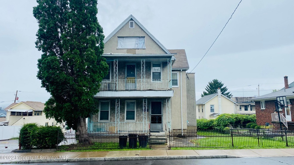 509 Chestnut St, Dunmore, PA 18512 - photo 1