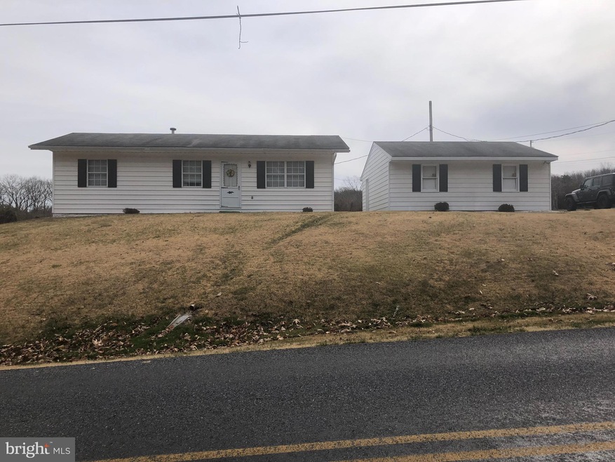 63 Oak Ln, Douglassville, PA 19518 - photo 1