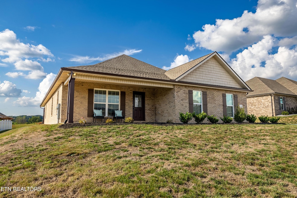 Pending $598,800 • Co-Listing Agent