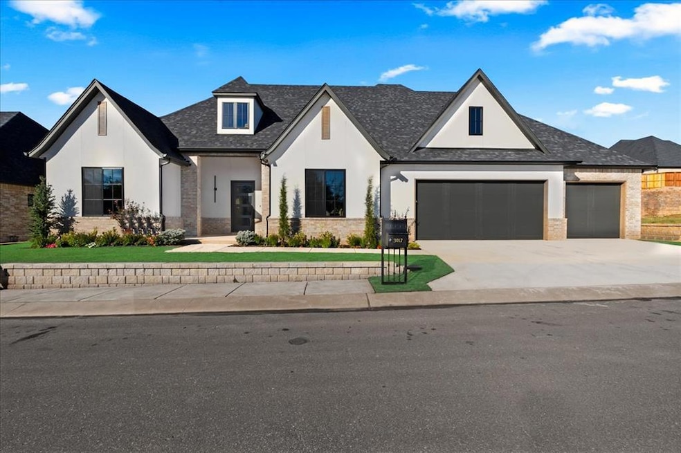 3917 Stone Bluff Way, Edmond, OK 73034 - photo 1