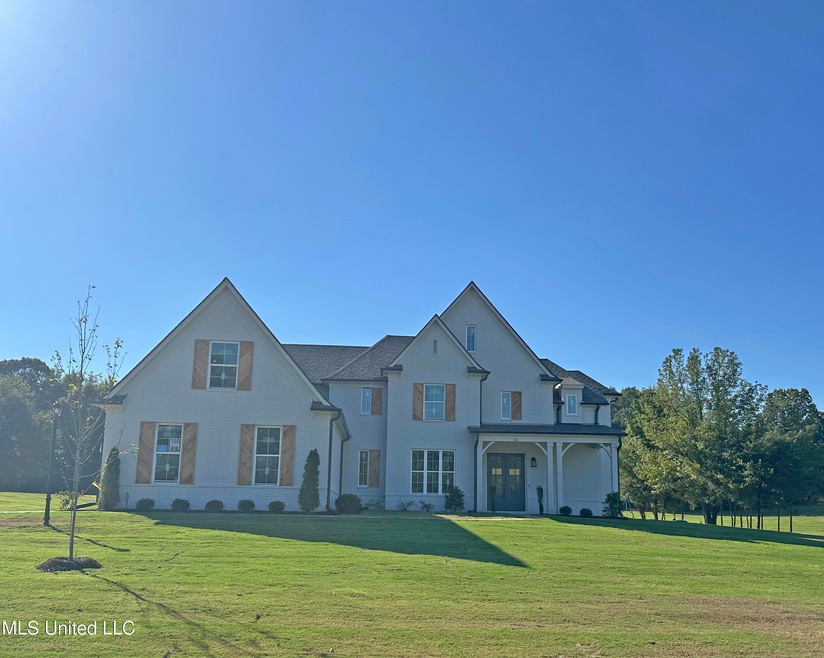 160 Cedar Crest Cove, Byhalia, MS 38611 - photo 1