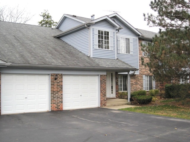 1721 Chesapeake Ln unit 1, Schaumburg, IL 60193 - photo 1
