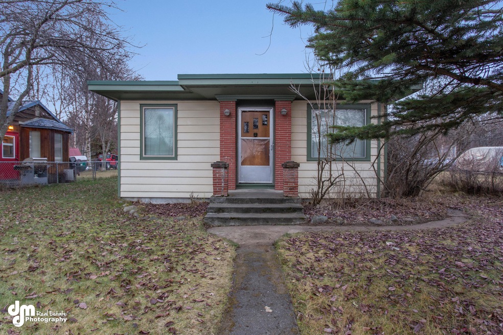 Exterior Front_4029-FULL
