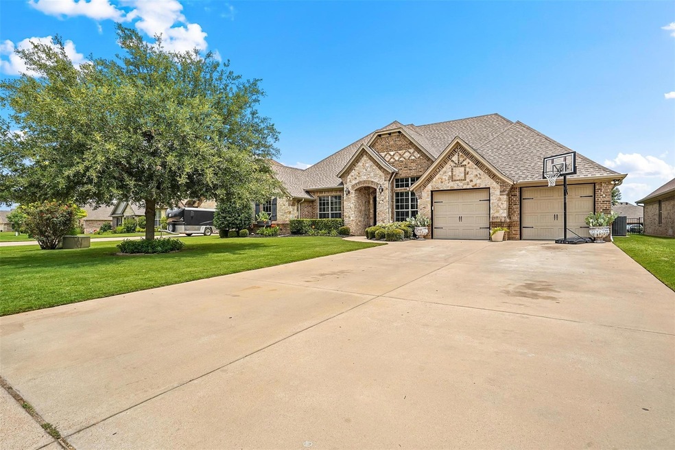 3513 Abes Landing Dr, Granbury, TX 76049 - photo 1