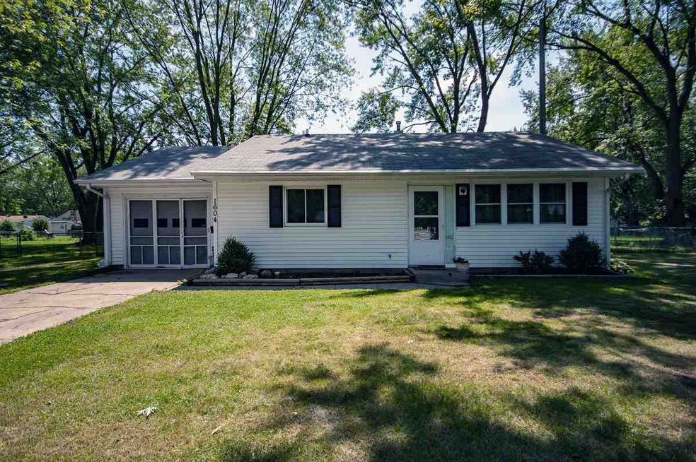 Beautiful 3 bedroom 1 bath home.