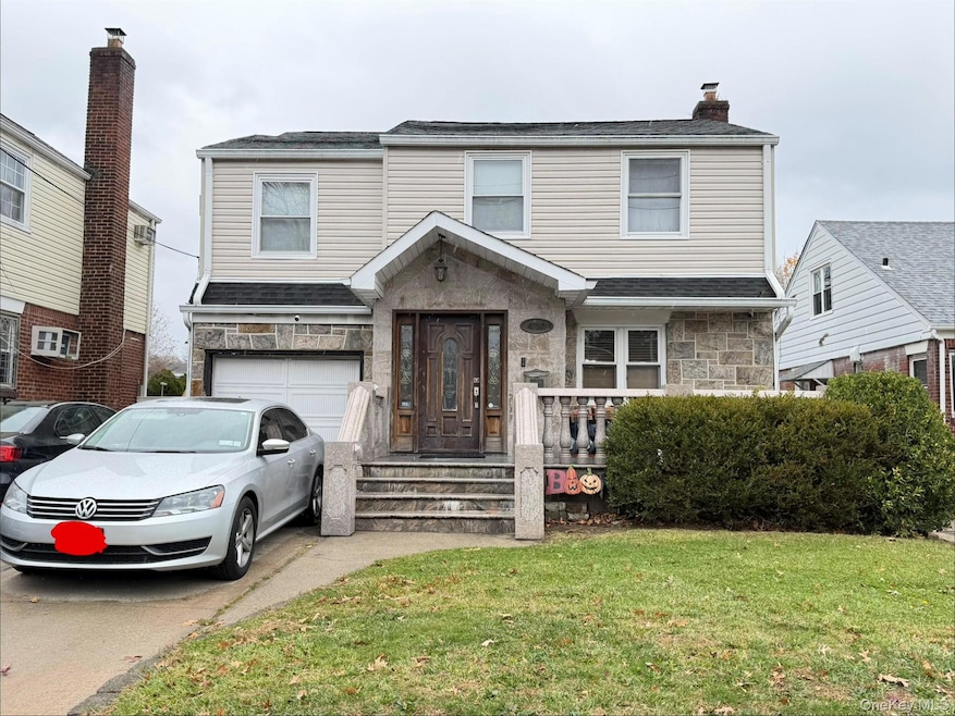 47-23 164th St, Flushing, NY 11358 - photo 1