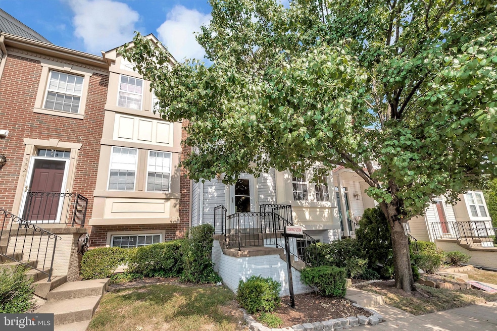 9222 Mccarty Rd, Lorton, VA 22079 - photo 1