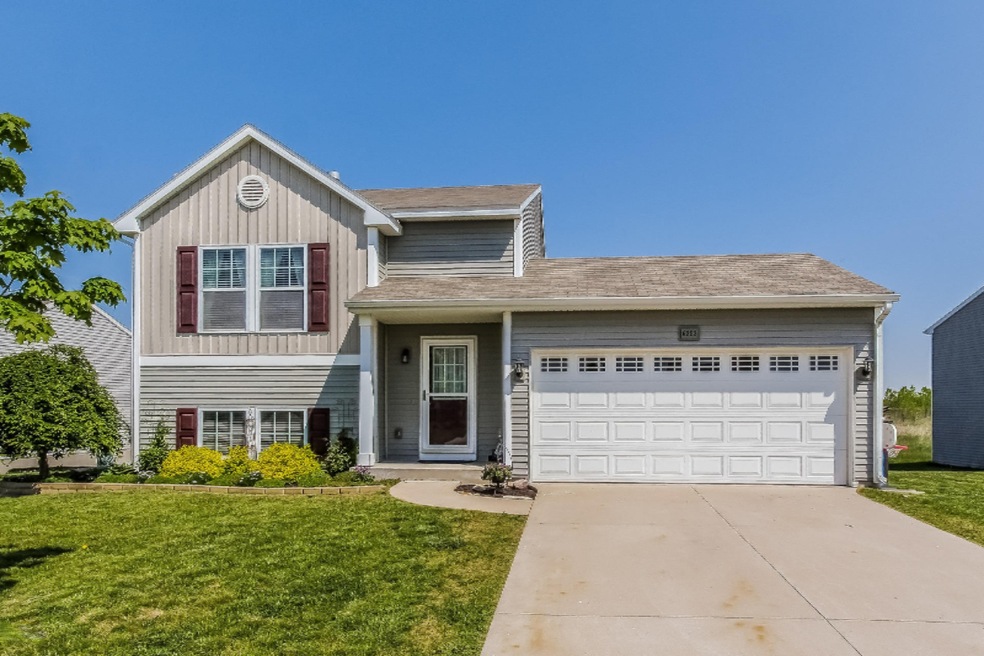 001-Front_View-2792603-medium