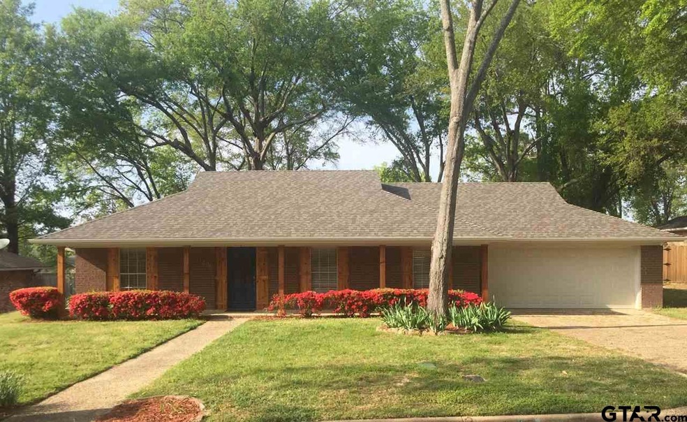 1200 1200 Lancashire, Tyler, TX 75703 - photo 1