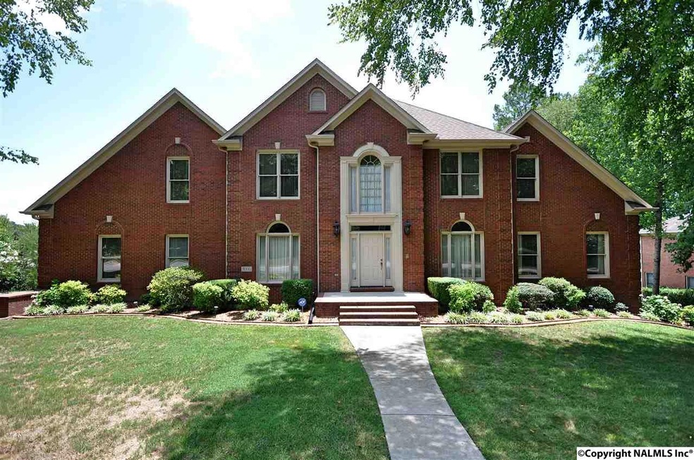 SEVEN BEDROOM------